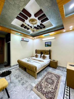 Sapphire Inn